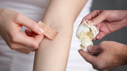 Japonlarn ar kesici yntemi: Sarmsak ve yara band