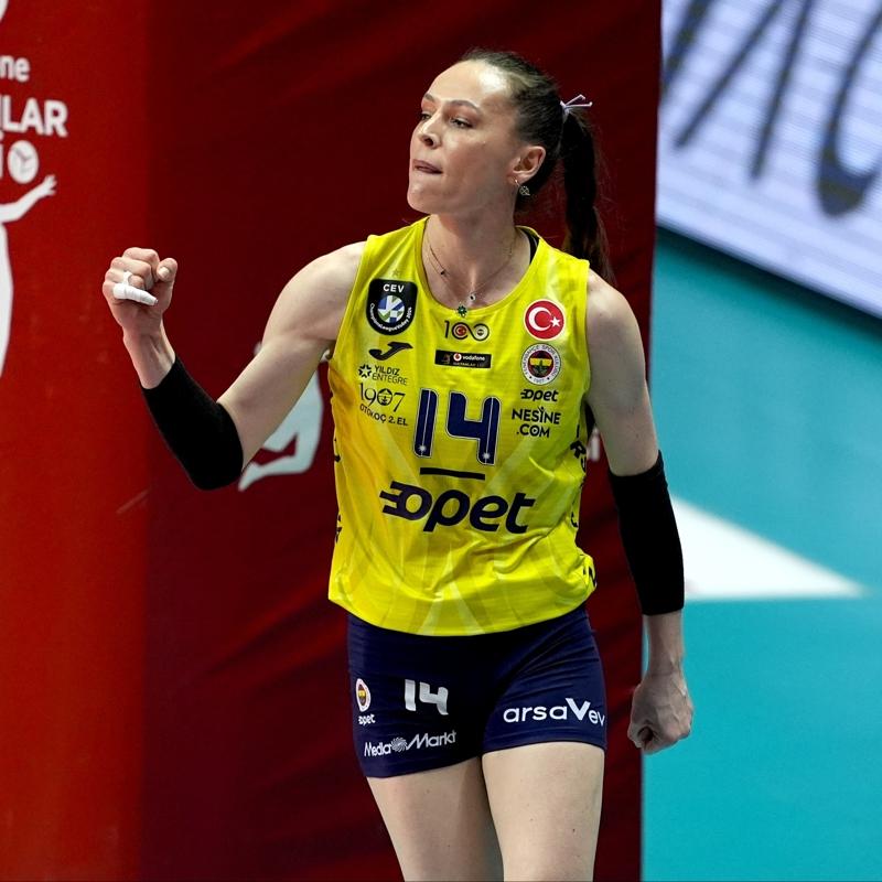 Fenerbahe aklad! Eda Erdem ve Ana Cristina forma giyemeyecek