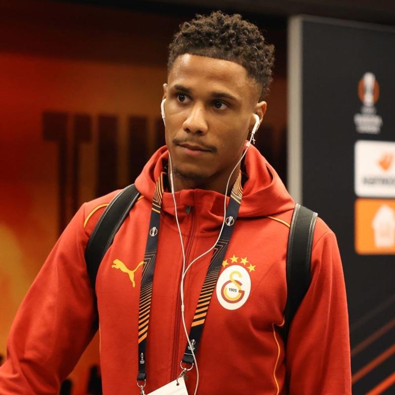 Galatasaray'da Ismail Jakobs krizi! Senegal uyar mektubu gnderdi