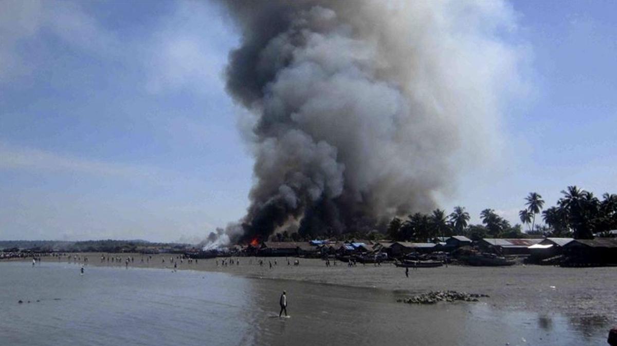 Myanmar Bomba Saldr Budist fotoraflar resimleri