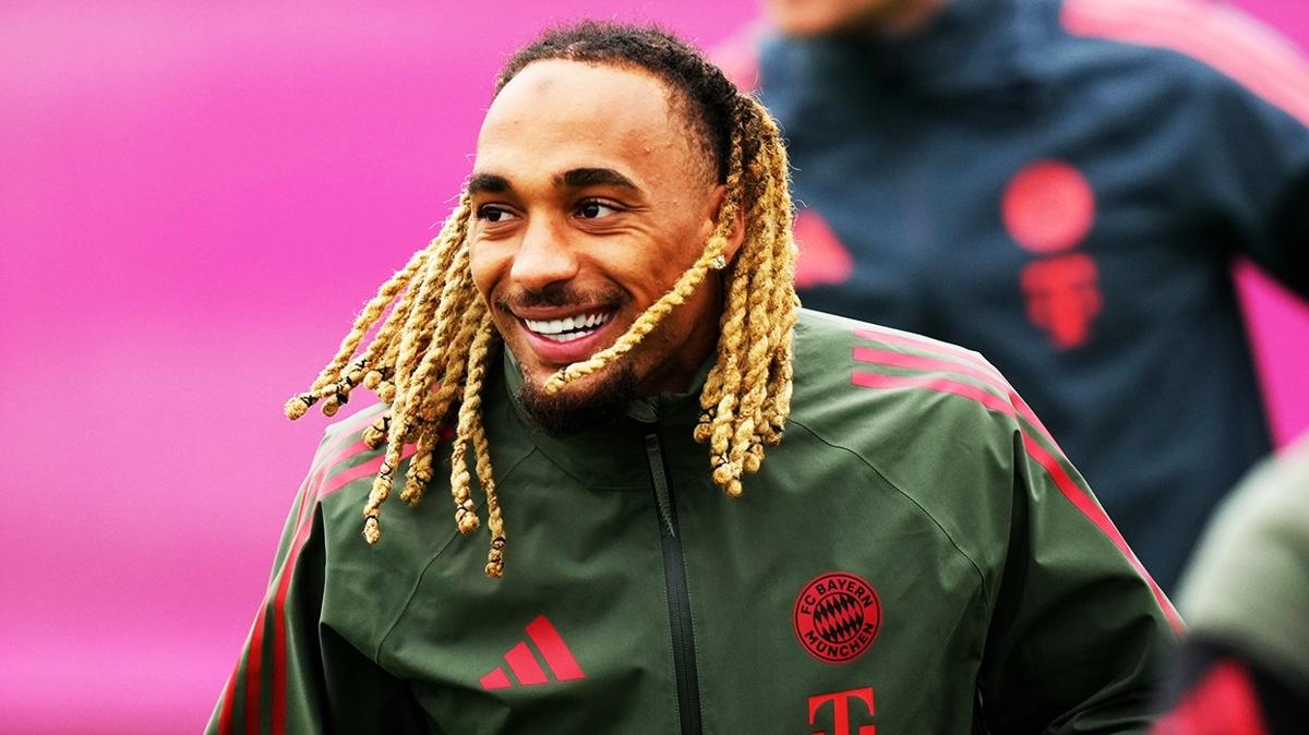 Bayern Mnih Sacha Boey Transfer fotoraflar resimleri