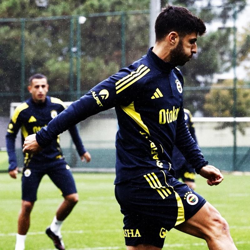 Fenerbahe, Fatih Karagmrk mesaisini srdrd