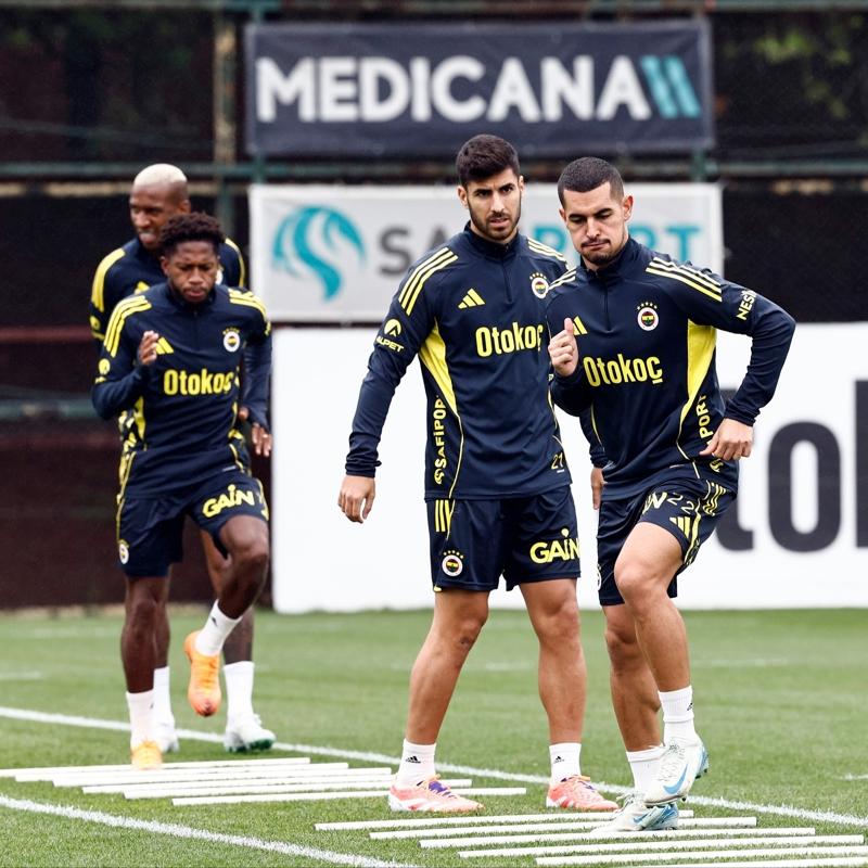 Fenerbahe, milli arada da almalara ara vermedi