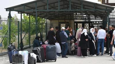 Suriyeliler lkelerine dnmeye devam ediyor: Bakan Erdoan'a Allah uzun mrler versin