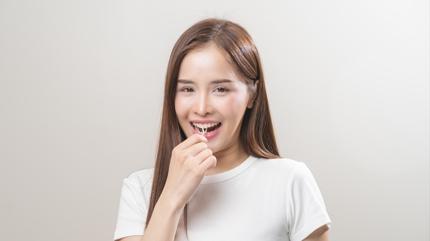 Masum duruyor ama di minesini yok ediyor! Yemekten sonra asla...