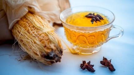 Kendisi tketiliyor, pnden ay yaplyor! Bbrek dostu ay tarifi