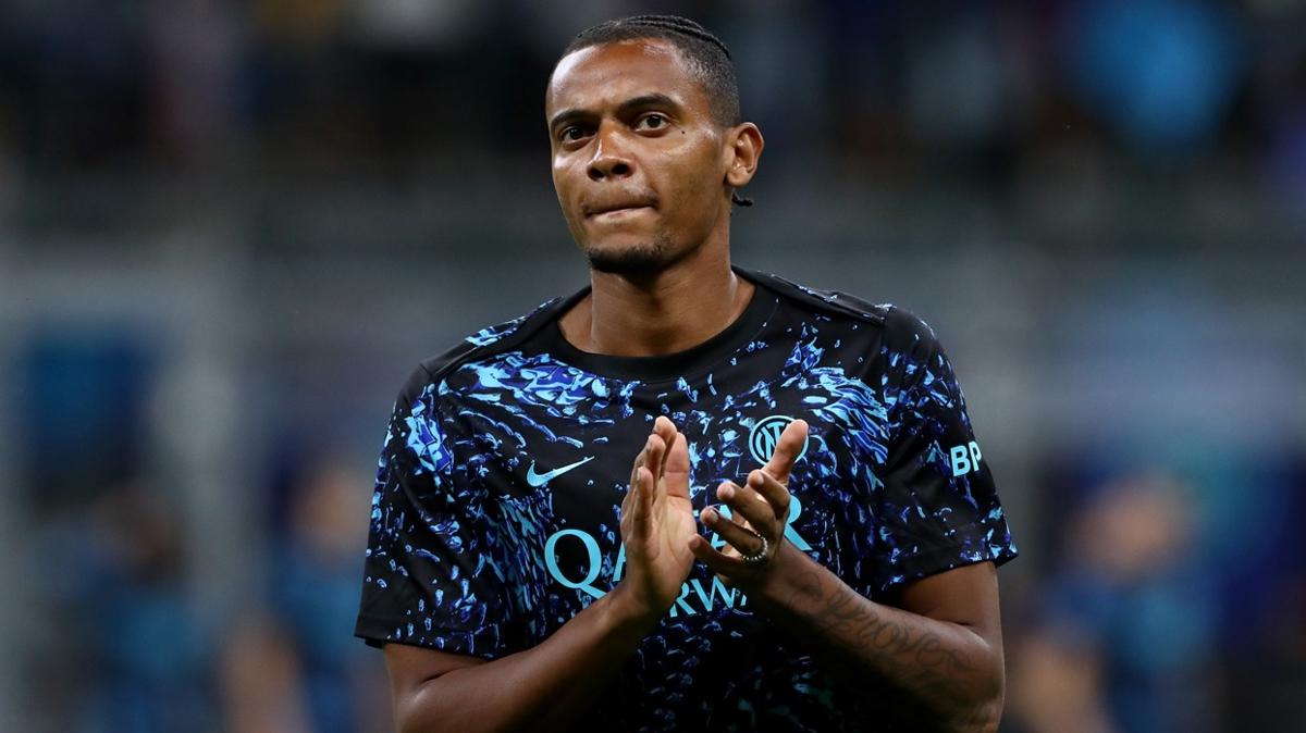Manuel Akanji manchester city transfer fotoraflar resimleri