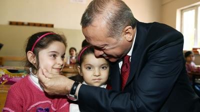 Bakan Erdoan'dan Dnya Kz ocuklar Gn mesaj: Evlatlarmz korumak iin ne gerekiyorsa yapmaya devam edeceiz