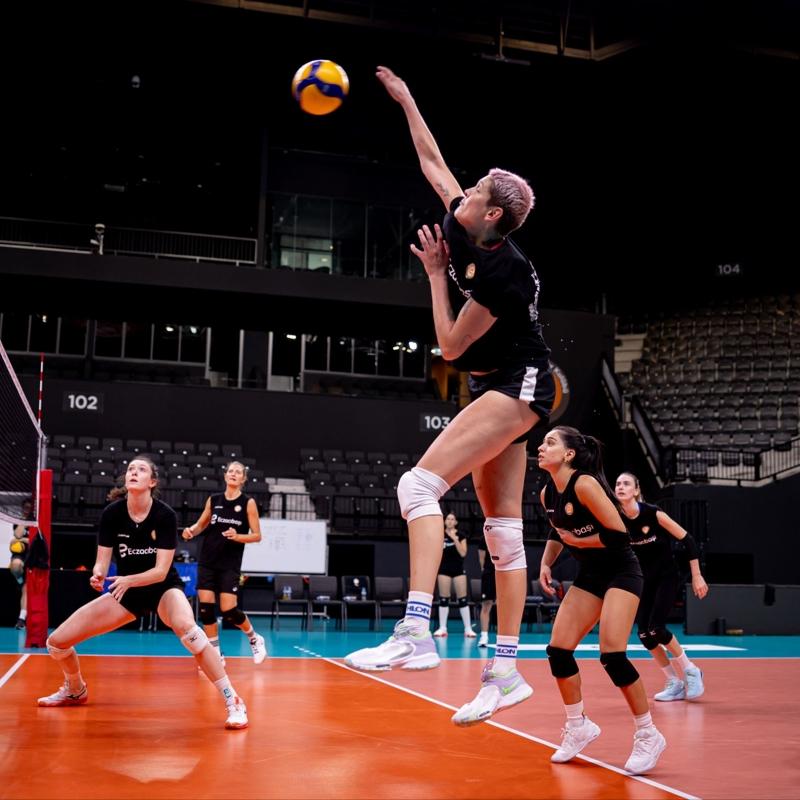 Eczacba lige galibiyetle balad