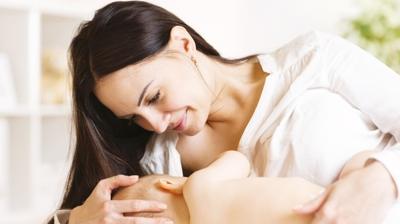 Emzirme anne-bebek ban glendiriyor
