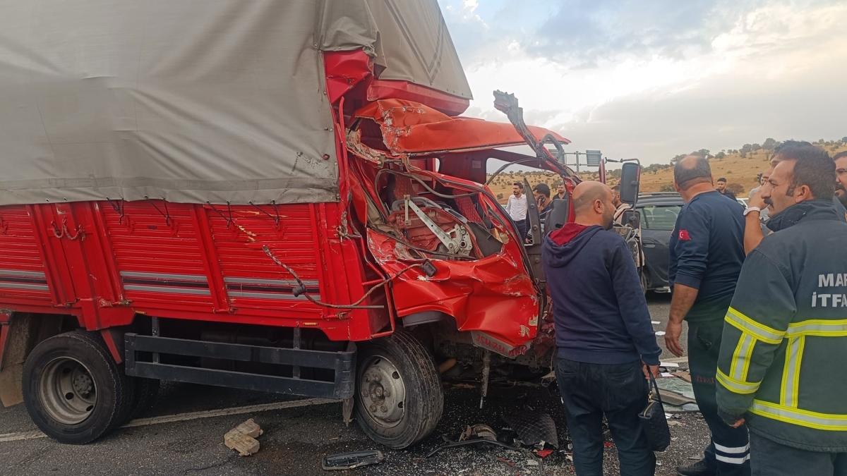 mardin  trafik kazas  mazda fotoraflar resimleri
