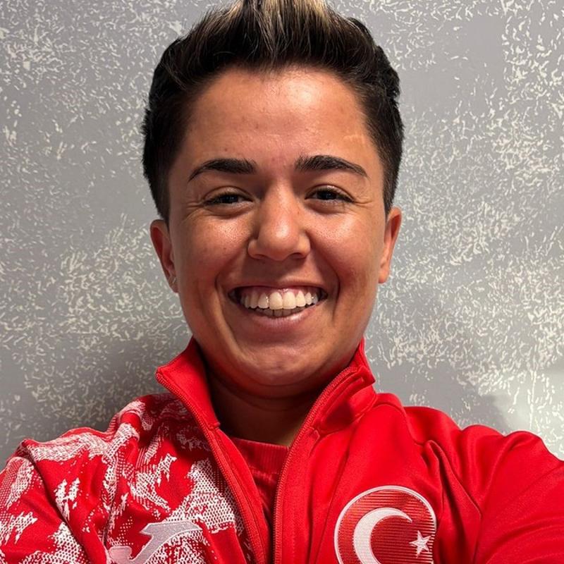 Besra Duman'dan gm madalya!