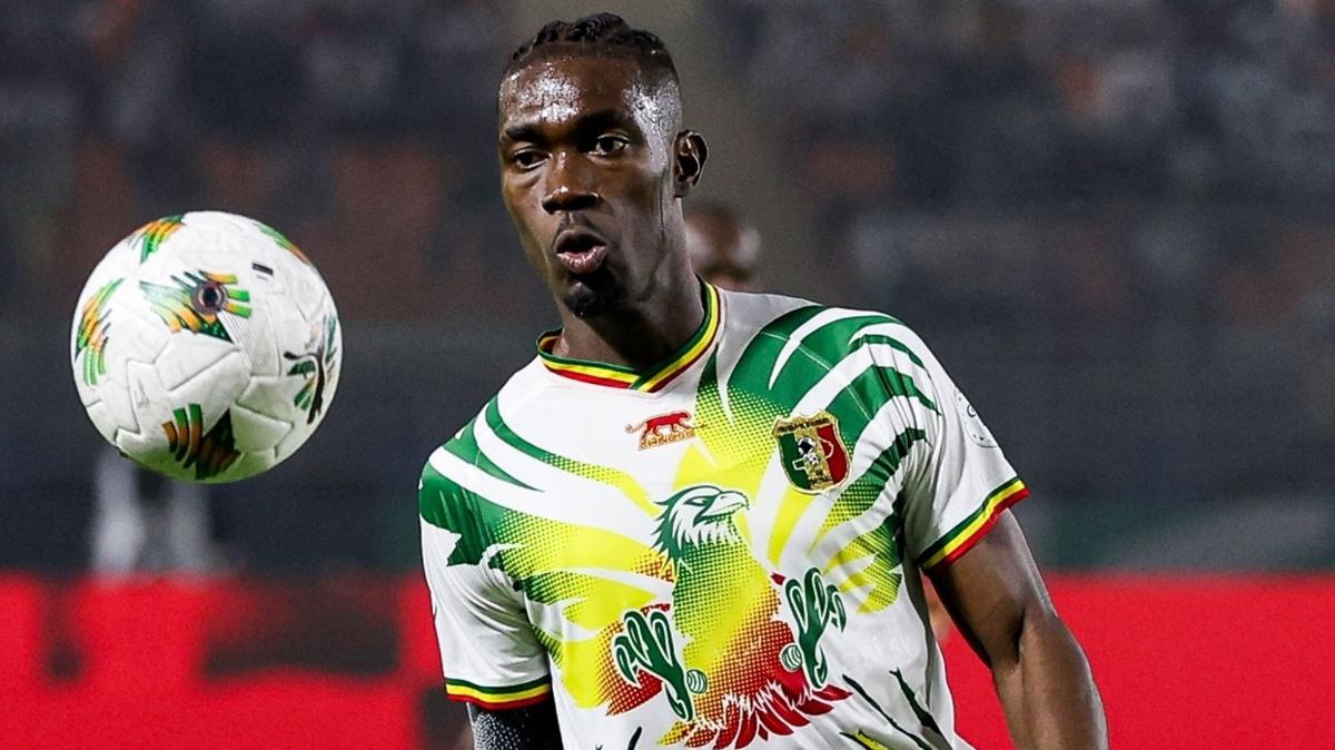 yves bissouma mali futbol fotoraflar resimleri