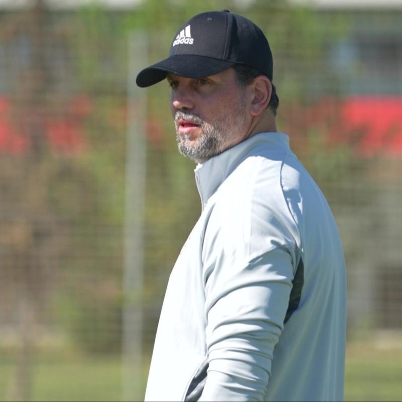 Erol Bulut, Antalyaspor ile top ba�� yapt�