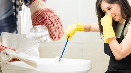 Sirke ile birlikte etkisi 100 katna kyor! Banyodaki kt kokuyu ve kireci annda yok ediyor