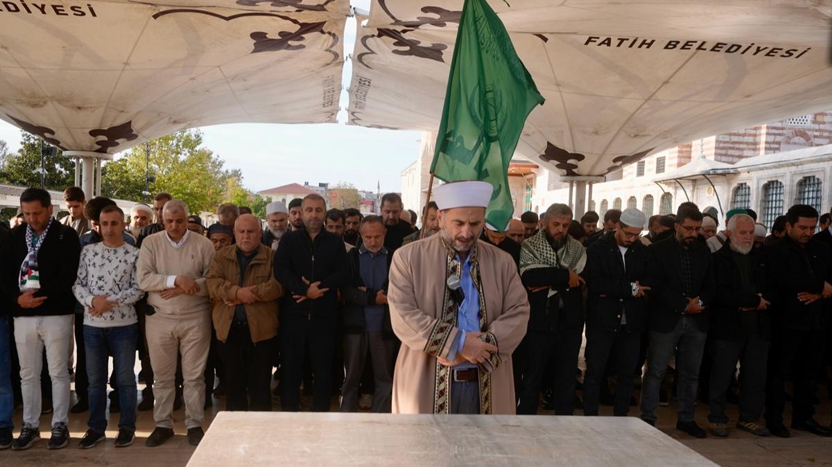 Gazze Salih el-Caferavi Gazeteci Cenaze Namaz fotoraflar resimleri