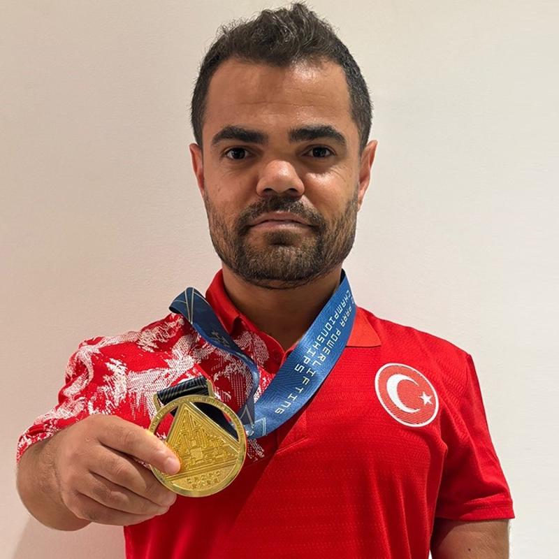 Abdullah Kayapnar'dan Para Halter Dnya ampiyonas'nda altn madalya!