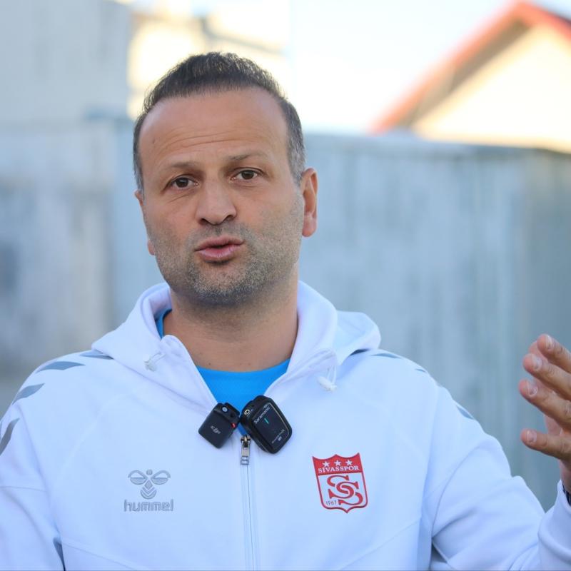 Osman Zeki Korkmaz: Sivasspor'un hedefi play-off'un i�inde olmakt�r