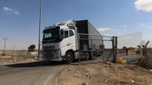 Gazze'ye gnderilen yardm trlar Kerem alom'dan blgeye giri yapyor