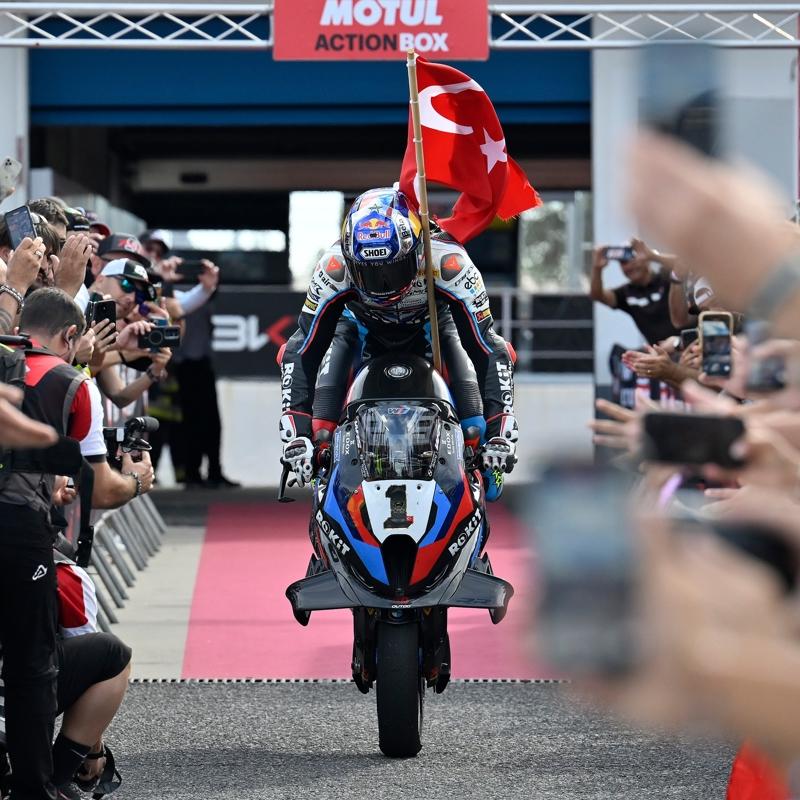 Toprak Razgatlolu piste kyor! ampiyonluk iin geri saym