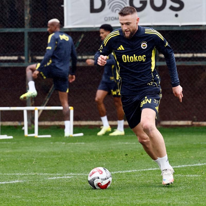Fenerbahe'de Fatih Karagmrk mesaisi tam gaz devam ediyor