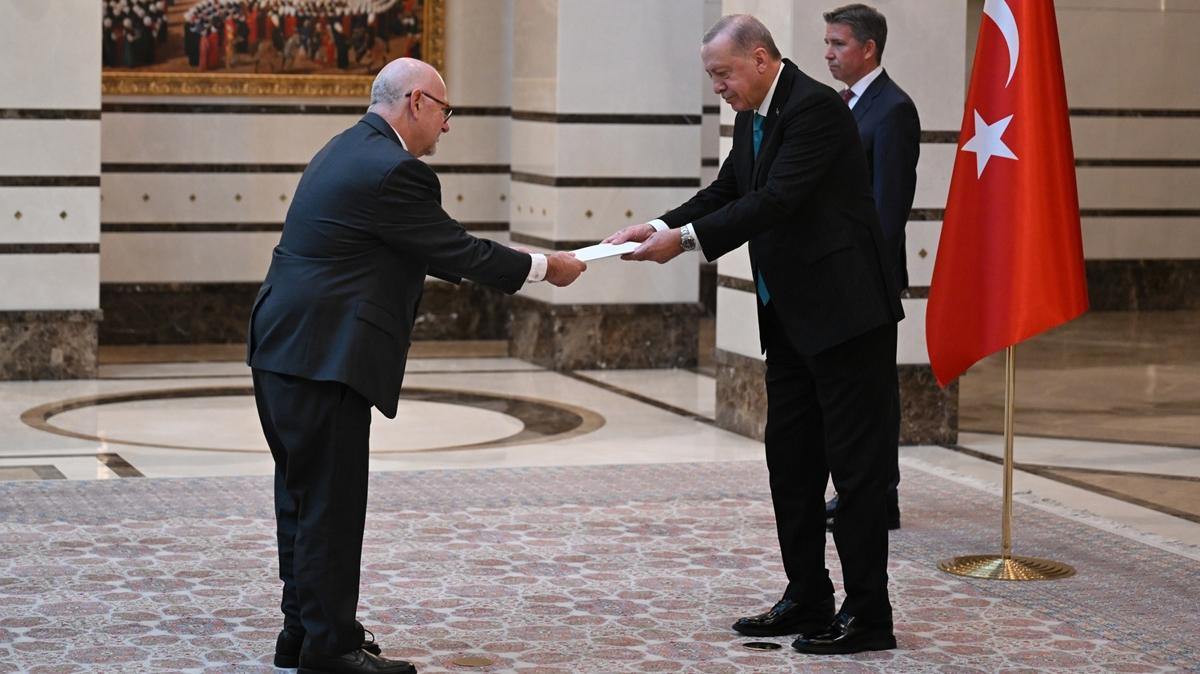 Bakan Recep Tayyip Erdoan Bakan Erdoan gven mektubu fotoraflar resimleri