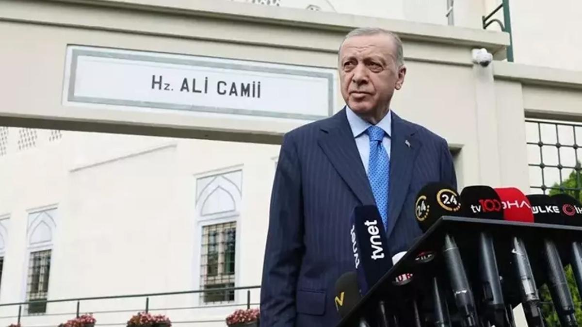 Bakan Recep Tayyip Erdoan cuma namaz Hz Ali Camisi fotoraflar resimleri