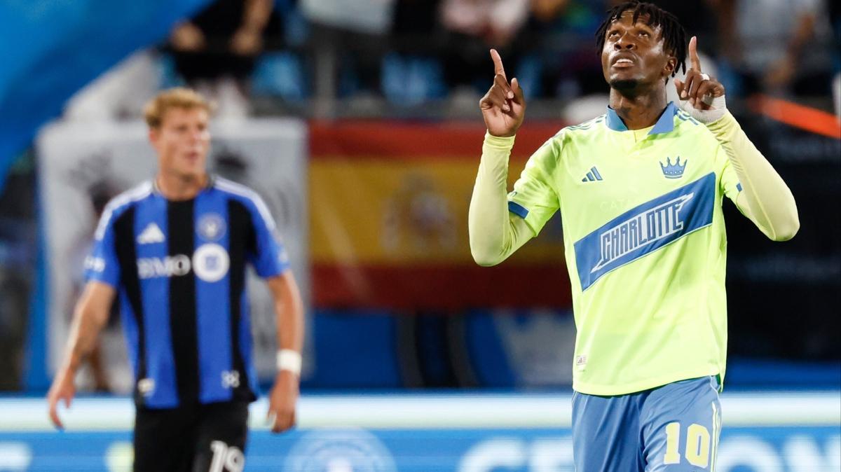 wilfired zaha galatasaray mateta fotoraflar resimleri