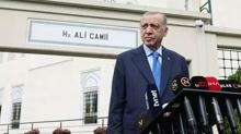 Bakan Erdoan cuma namazn Hz. Ali Camisi'nde kld