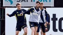 Fenerbahe'de Fatih Karagmrk mesaisi tam gaz sryor