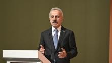 Bakan Uralolu: Antalya'y gelecee tayacaz