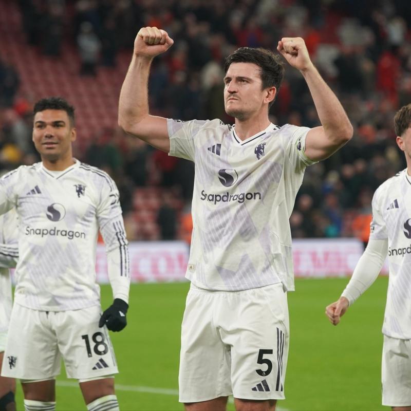 Dev mata Manchester United, Liverpool'u deplasmanda yendi