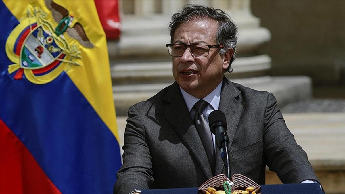 Gustavo Petro Kolombiya uyuturucu tama fotoraflar resimleri