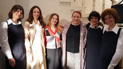 Halk oylamasna sunulmutu: Adile filminin afii belli oldu!