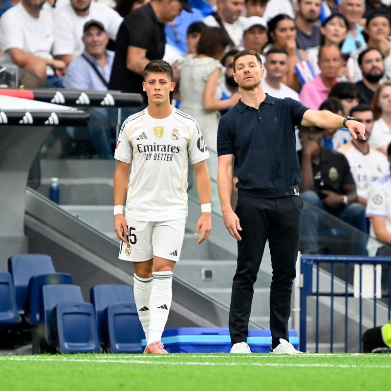 Xabi Alonso'dan Arda Gler'e byk vg!