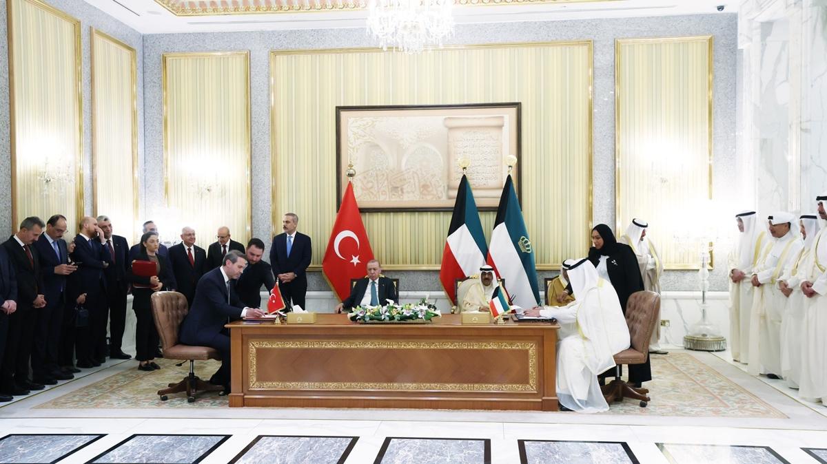 Bakan Recep Tayyip Erdoan  Bakan Erdoan  Kuveyt Emiri eyh Meal el-Ahmed el-Cabir es-Sabah fotoraflar resimleri