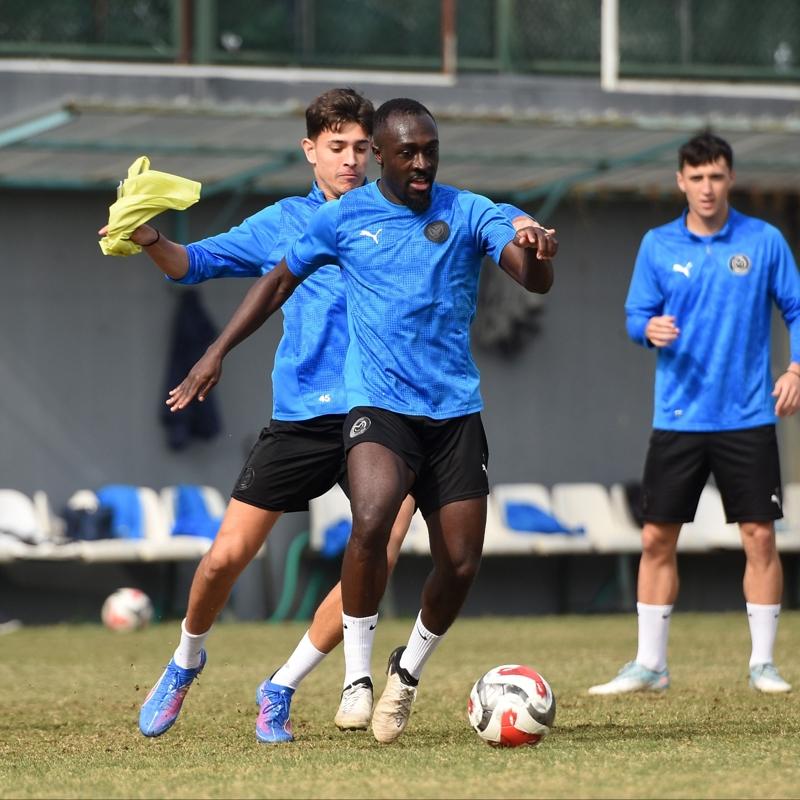 Manisa FK, Saryerspor mesaisine devam etti