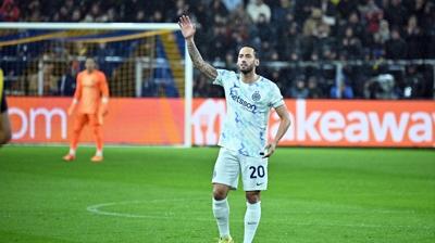 Hakan alhanolu att, Inter deplasmanda rahat kazand