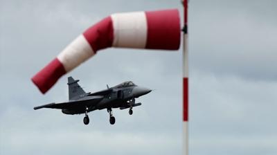 Savan tam ortasnda geliyor... 150 adet Gripen yola kt