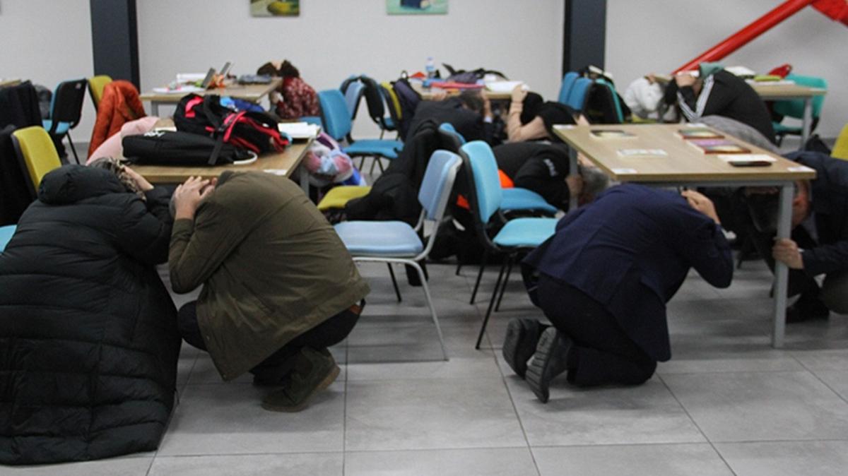 deprem deprem tatbikat deprem tatbikat ne zaman deprem tatbikat hangi illerde yaplacak fotoraflar resimleri