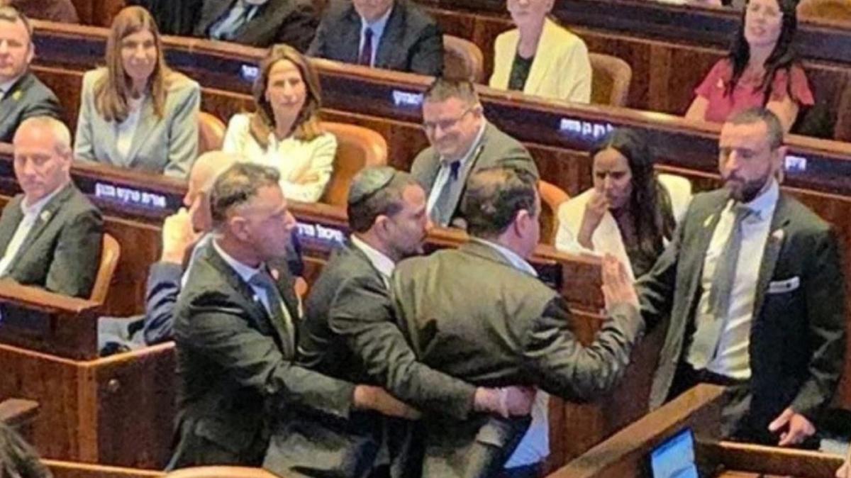 Eymen Avde Trump srail Meclis Protest fotoraflar resimleri