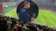 Atmosfere dayanamad! Kenarda kulaklk takt