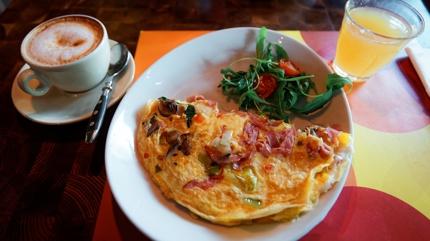 3 malzemeli enfes omlet tarifi! i ve d yumuack