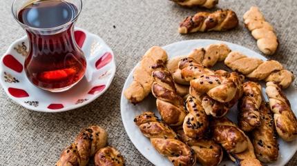 Pastane usul tuzlu kurabiye tarifi: Gevrek ve azda dalan ay yan tarifi