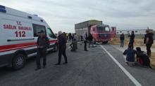 Kahreden kaza! 3 karde olay yerinde can verdi