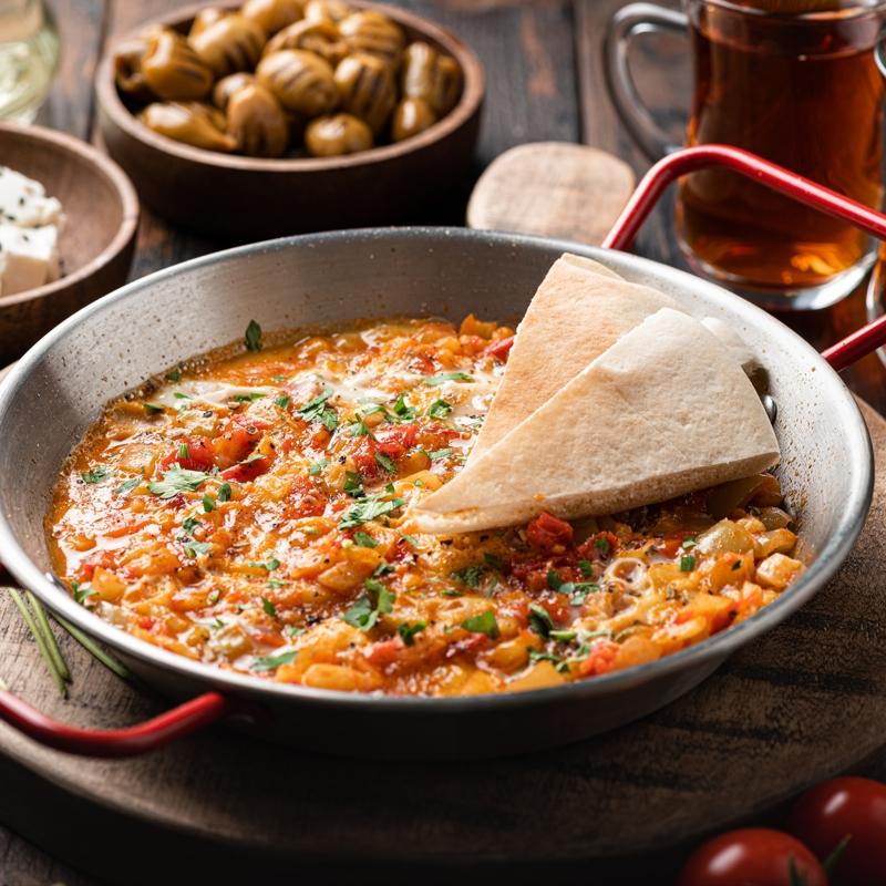 10 dakikalk menemen tarifi! Suyuna ekmek banabilirsiniz
