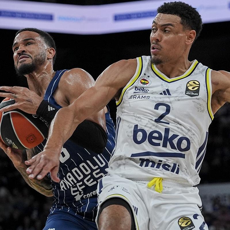 Kazanan Fenerbahe! Sar lacivertliler Anadolu Efes'i devirdi