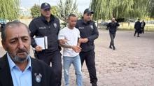 ehit babasna hakaret etmiti: Gazetecilere pikin szler