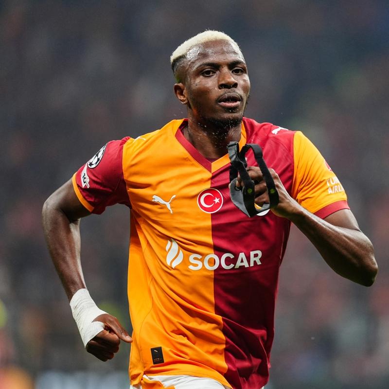 Victor Osimhen canavar modunu at