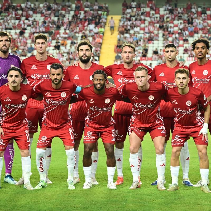 Antalyaspor evinde Baakehir'i konuk edecek